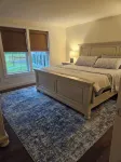 The Monarch - Private Setting, Heated Pool,  6 Bedroom, New Build. 6 min to CDP