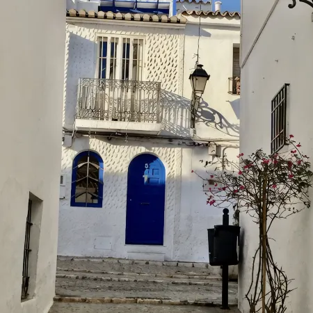 Spacious duplex, beautiful view of the golf course and sea. 120 m2. 5 mn from the beach
