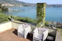 Little Gem in a Unique Place! Right on the Beach with Garden. Pet Friendly - 3-Star