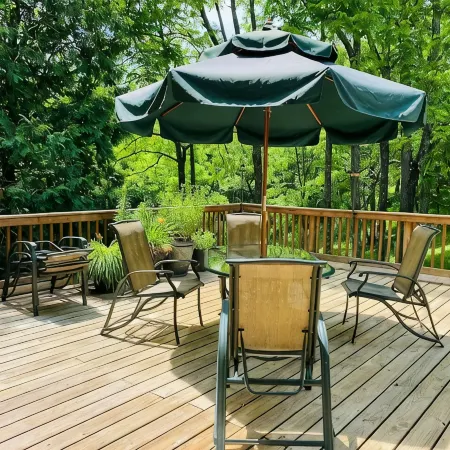 Pet-friendly, private, refuge. Monthly renters welcome. No extra fees.