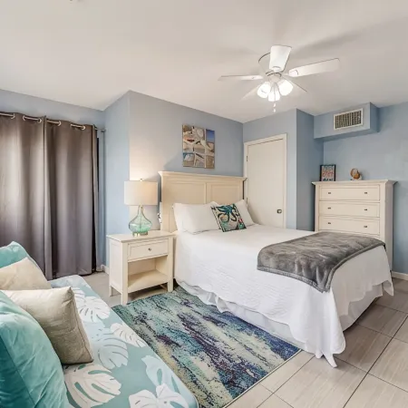 Sleeps 8/Ocean Views/ Private Deck/Beach Gear/Steps to Ocean/ Trailer Parking