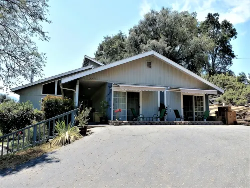 Family-Friendly, Pet-Friendly, 2 Minute Drive To Everything In Oakhurst