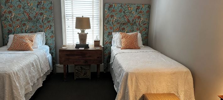 Spacious living in Historic Georgetown with shops, dining, museums steps away! Hotels in Georgetown County