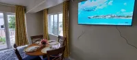 2 Bedroom Apt overlooking harbour - 2성급