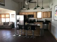 Cozy Private Lake Cottage Minutes to Lake George & Saratoga Springs Pet Friendly