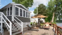 ROCK RIVER HIDEAWAY Grill, Fire Pit, Pet Friendly with a fee of 30.00 per night