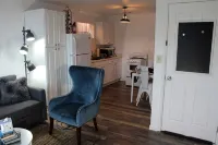 NON SMOKING Private Suite in Edmonds Bowl w Sound view. - WiFi