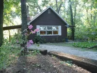 Walk to Lake Michigan Beach from Cottage in the Woods - *Seaside Fired Smores* - 2-Sterne