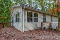 Our Slice of Heaven with view & pond in North Pickens near Table Rock State Park - 4-Star
