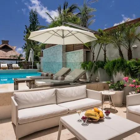Luxury Waterfront Villa with private gym and cinema