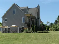 Large Finger Lakes Getaway - 5 BR with Bath Access! Hotels in Naples
