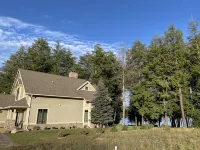 Luxury on the 3L chain sleeps 8+ at the Northernaire Resort's Premier Unit!