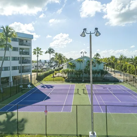 Beautiful Waterfront Townhouse on Saltwater Diving Lagoon - beach, pools, tennis