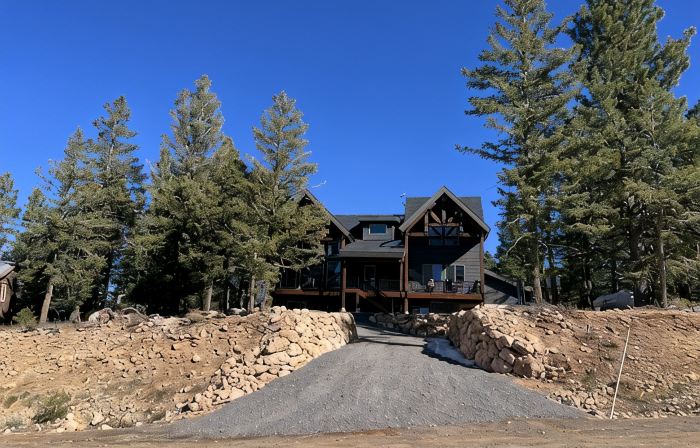 Stunning Luxury Executive Style Cabin 7 BR 4.5 BA Hi Speed Wi-Fi