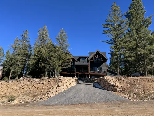 Stunning Luxury Executive Style Cabin 7 BR 4.5 BA Hi Speed Wi-Fi