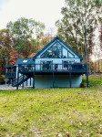 Cozy Chalet: Newly Renovated Two Bedroom with WiFi, Deck, Fire Pit & Grill