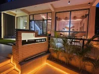 Yihai Homestay (Weizhou Island Wucaitan Branch)