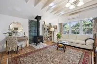 Casa Esquina: Cozy Studio in the Ojai Valley's “Mo Town” - 4-Star