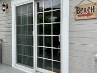 Cozy Summer Cottage minutes from Narragansett Beaches Hotel berhampiran Rumah Api Point Judith