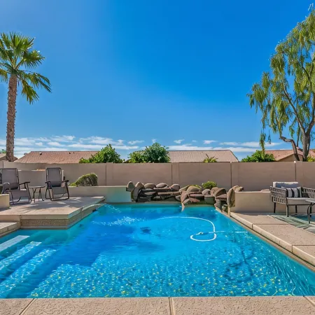Pool & Putting Green with Golf Cart minutes to Golf Courses in Sunny Arizona!