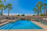Pool & Putting Green with Golf Cart minutes to Golf Courses in Sunny Arizona!