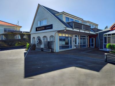 U Studios Paraparaumu, SureStay Collection by BW