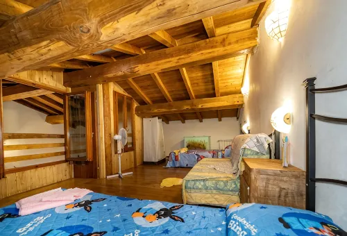 Country villa with private pool and garden great for families, groups