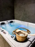 Aparthotel Hornigold "W Zielonej Kamienicy" - Hot Tub