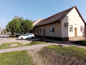 Ban Apartmani