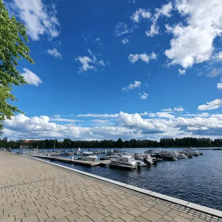 Modern Downtown 1Br Next to Lake Pyhäjärvi