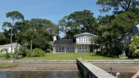Romantic Escape; Open Gulf View; Your Own Private Dock!  Elevator to master.