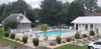 Beach Bum West-O Motel - Pool