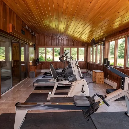 NEW-Stowecation-Lux 5bd-Hot Tub-Sauna-Game Room