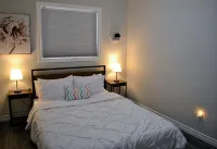 3 minutes drive to beach | Amazing Sunsets | Private Cozy Upper-Level Suite - Wifi