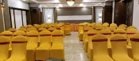 Hotel Abhinav International - parcheggio