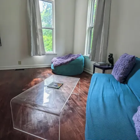 Funky, Fido-friendly flat near downtown Ishpeming.