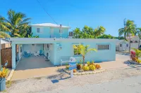 Relaxing Marathon Keys Home, Bikes & Beach Gear Included Near Sombrero Beach