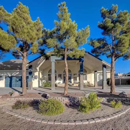 5 Themed BDs Luxury Estate w Pool, Spa & Game Room Close to Las Vegas Отели рядом с достопримечательностью «Амфитеатр Хендерсона»
