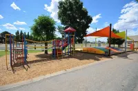 BIG4 Mildura Getaway Holiday Park - parking