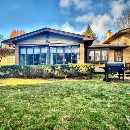 Rustic Getaway by Lake Michigan!