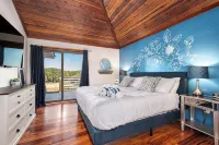 Central Obx Home with Pool, Mini Golf, 2 Suites, EV, Screened Patio, Outer Banks