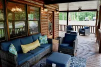 Romantic Cabin w/ Hot Tub, Fire Pit & Mountain Views - Gym