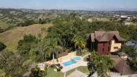 Villa frente a Alta Vista Restaurante - Homestays