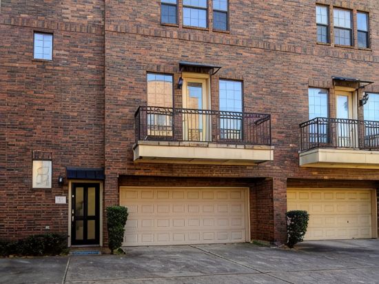 Lux Gated 3-story w/Garage+Downtown View+Jacuzzi+Great Location