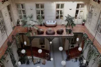 Harmonia Palace - Homestays