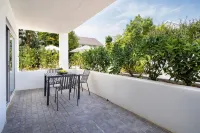 Middedorp Villa and Apartments - Condos