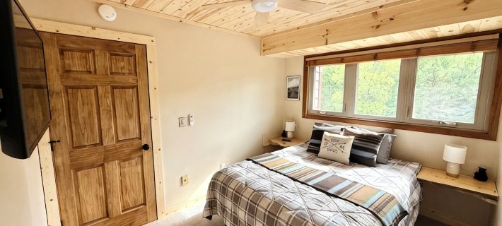 Newly Remodeled Elite End Unit~Private Bedroom+Loft~Ski-in&Ski-Out~Pools~View Hotels in Cook County