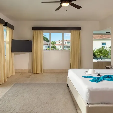 Luxury Villas - Mandatory All-Inclusive