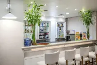 韋博迪威諾聯合國藍樹高級酒店 - 酒吧