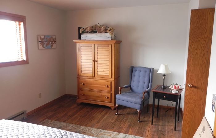 Walking distance to downtown Fish Creek, DC Auditorium and Peninsula State Park.